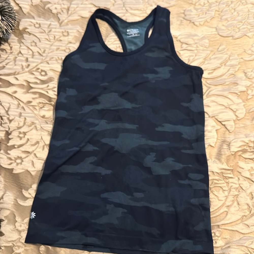 Athleta top
